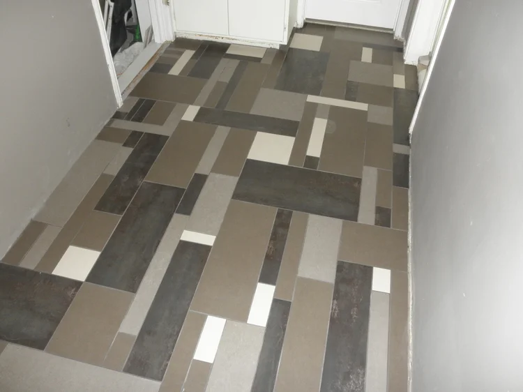 Patterned porcelain entry