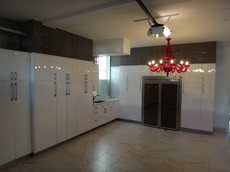 High-gloss white cabinetry
