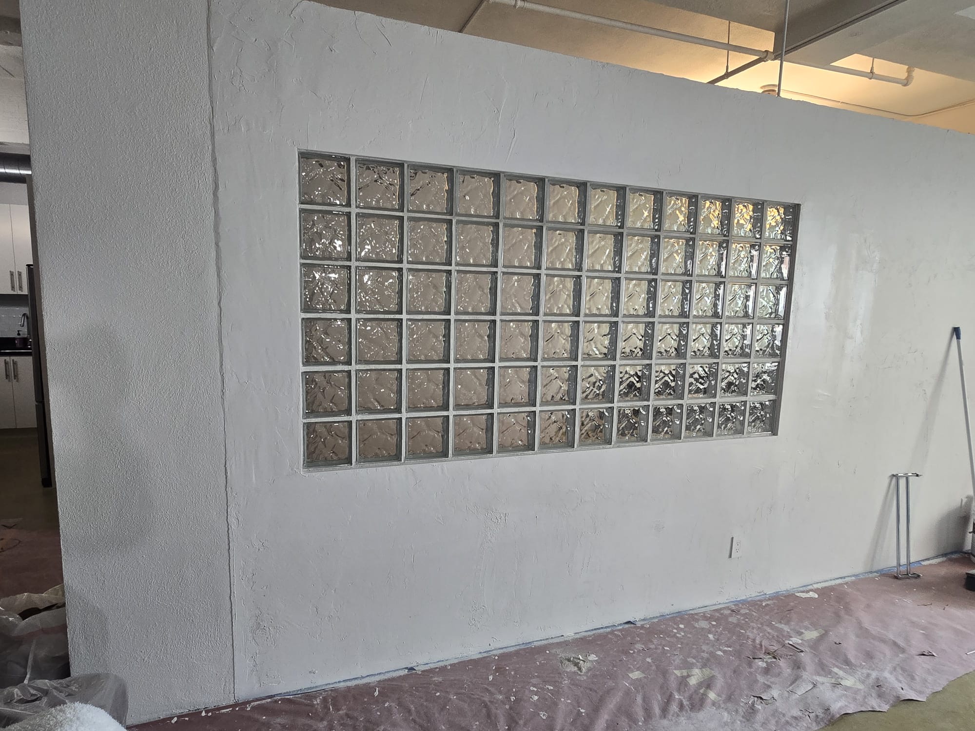 Glass block partition wall